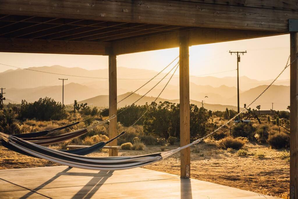 Joshua Tree Hidden Tower * Views - Landmark Юкка-Вэлли Экстерьер фото